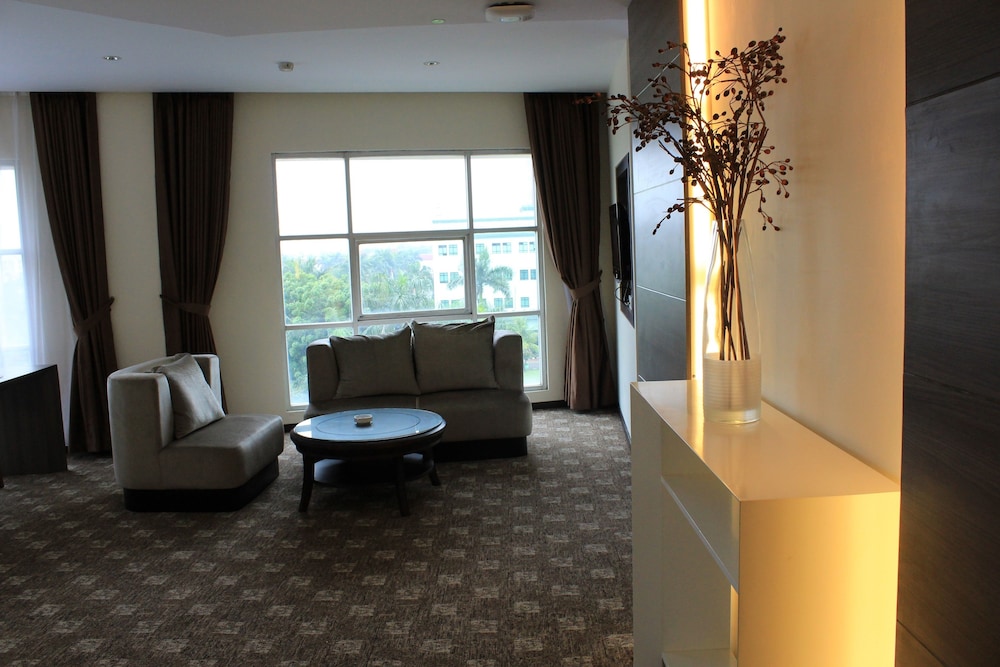 Hotel President Executive Club - Jababeka Cikarang 16/23