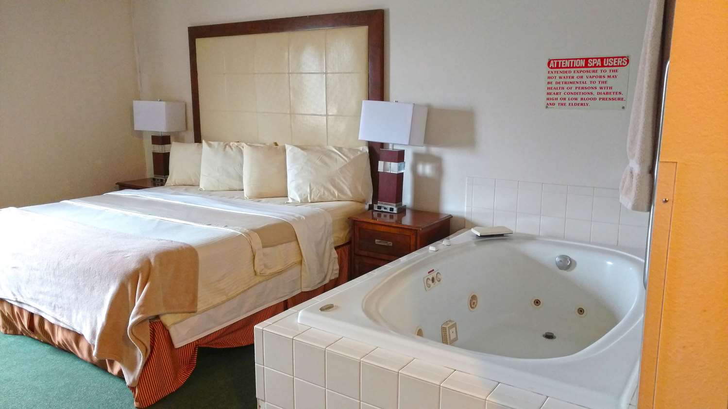 Americas Best Value Inn Zumbrota 21/21
