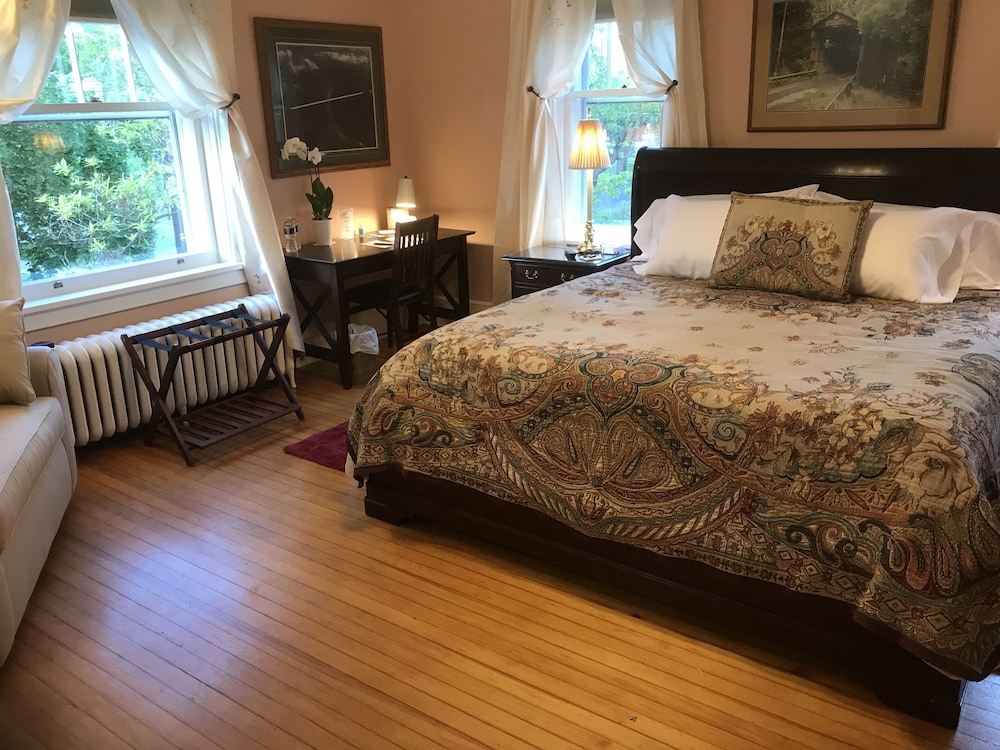 Mooreland Garden Inn 8/33