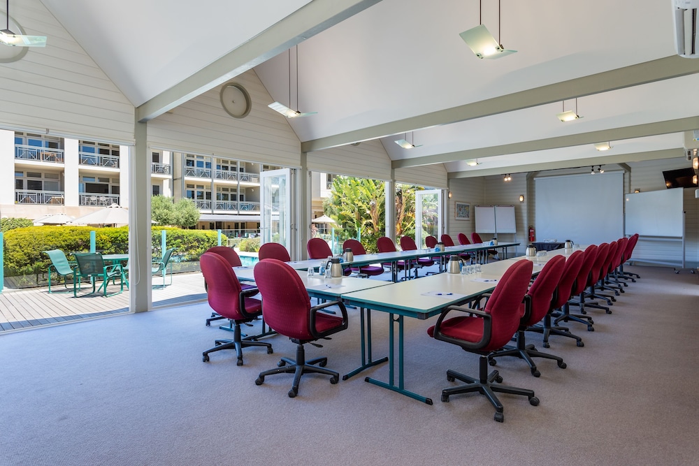PORTSEA VILLAGE RESORT 62/69