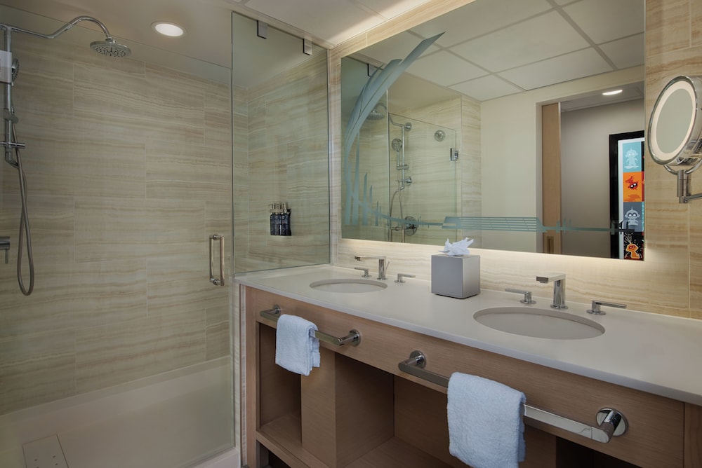 Disneys Contemporary Resort 50/50