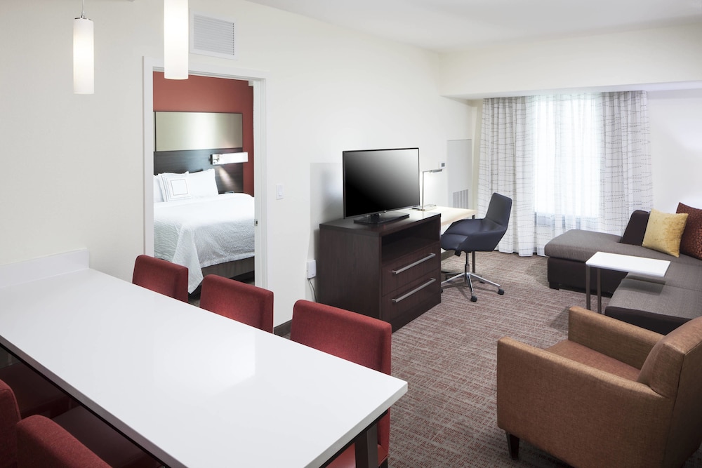 Residence Inn Near Universal Orlando 32/48