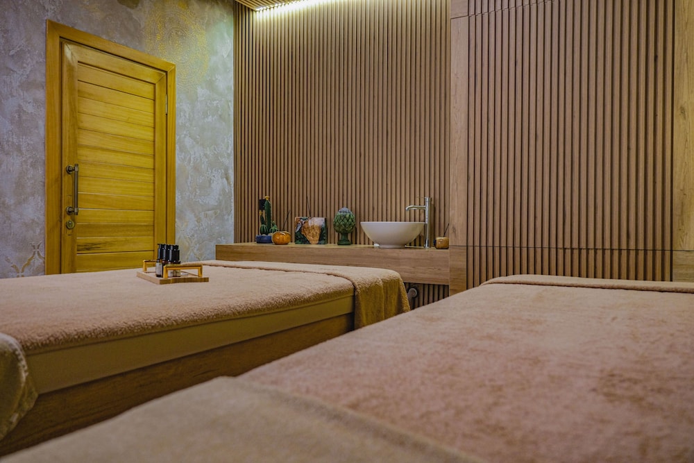 Thermo Vital Hotel 8/50