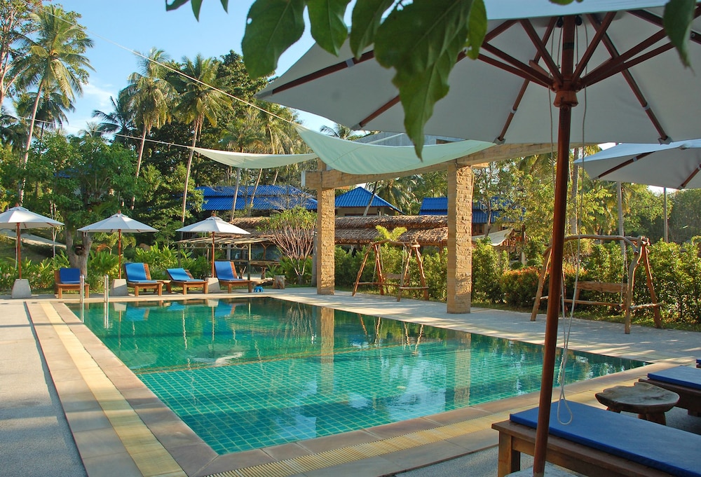 The Shore Resort 12/71