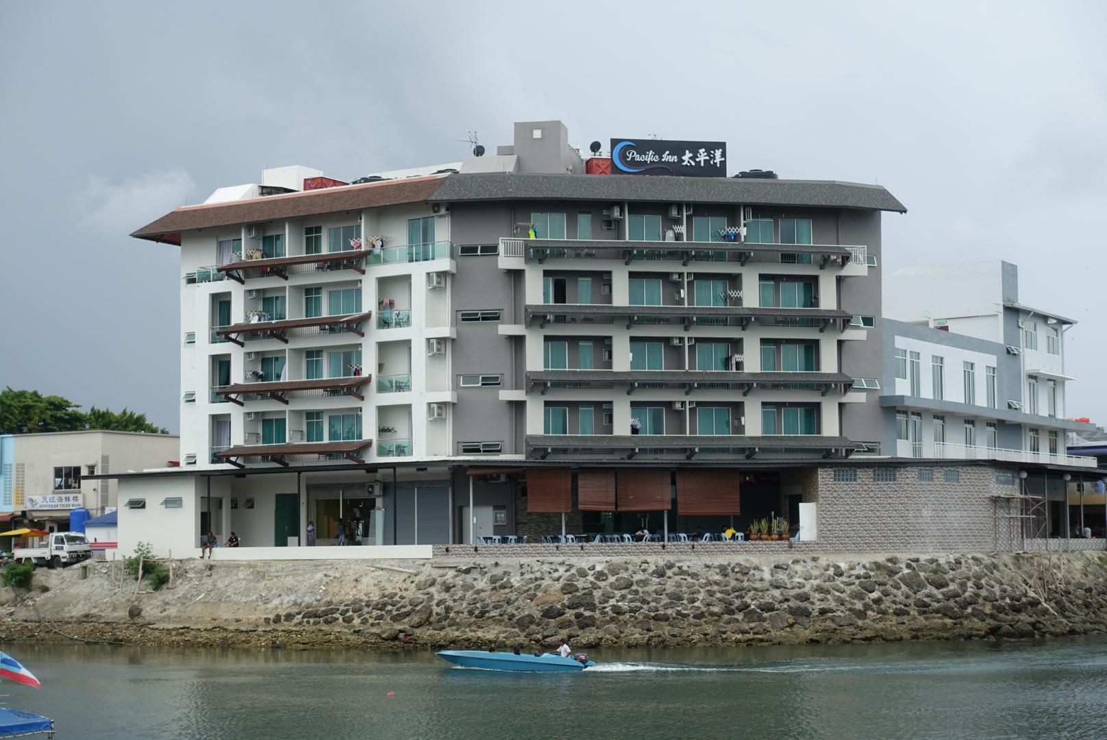 Pacific Inn 4/21