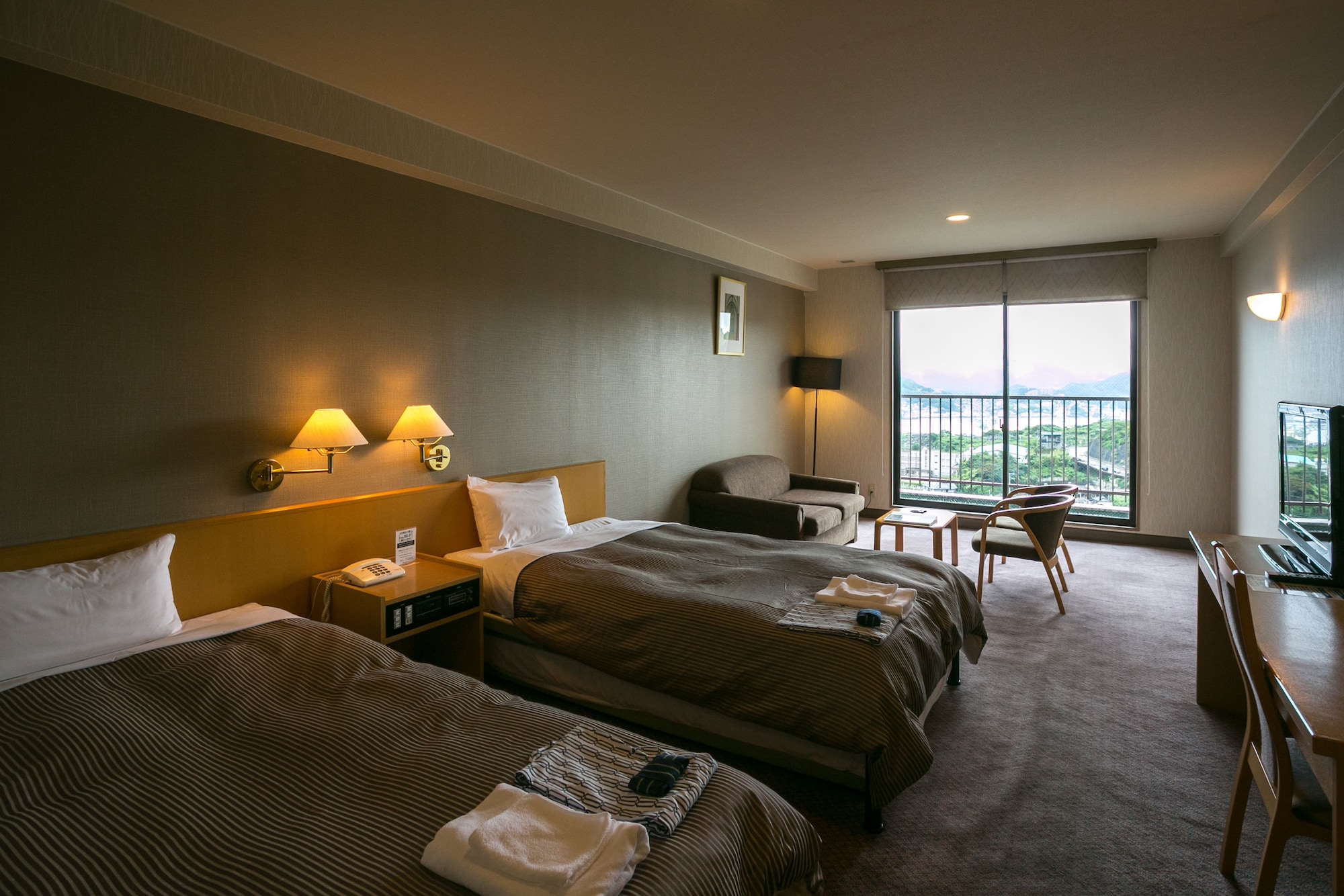 SUPERIOR, TWIN BEDS, OCEAN VIEW