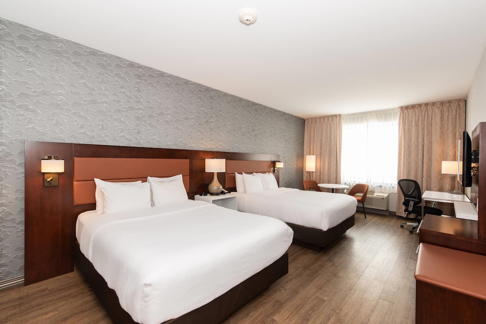 غرفة بسريرين كوين لذوي الإعاقة، Quality Inn and Suites Val d Or, QC 3/4