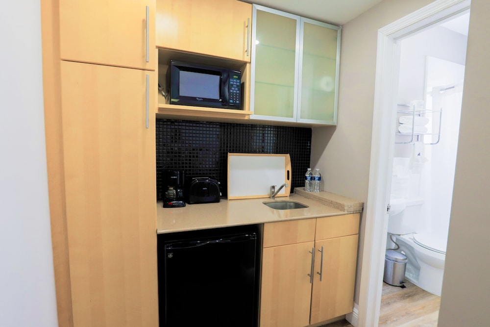 Ocean Reef Suites 52/62