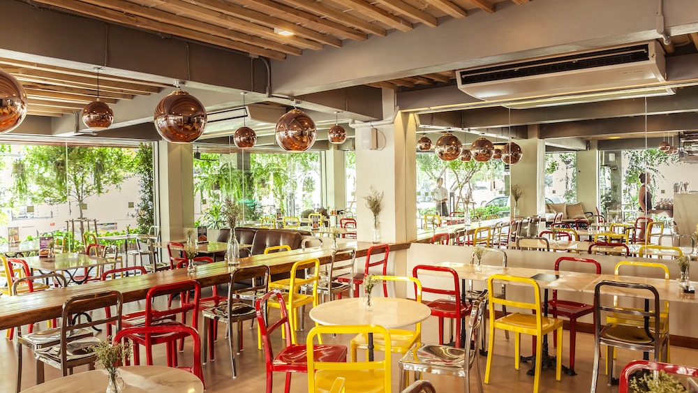 restaurant cafeteria