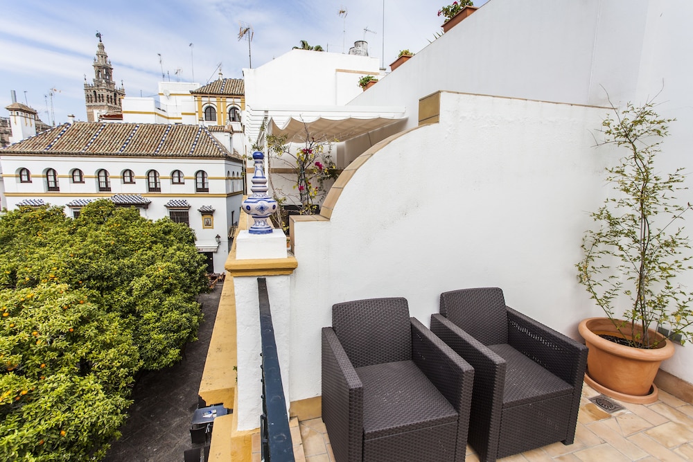 Hotel Boutique Elvira Plaza 56/72