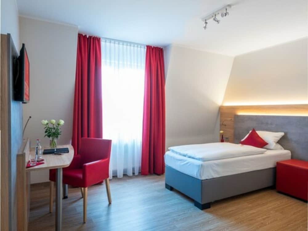 Landhotel Fettehenne 4/36