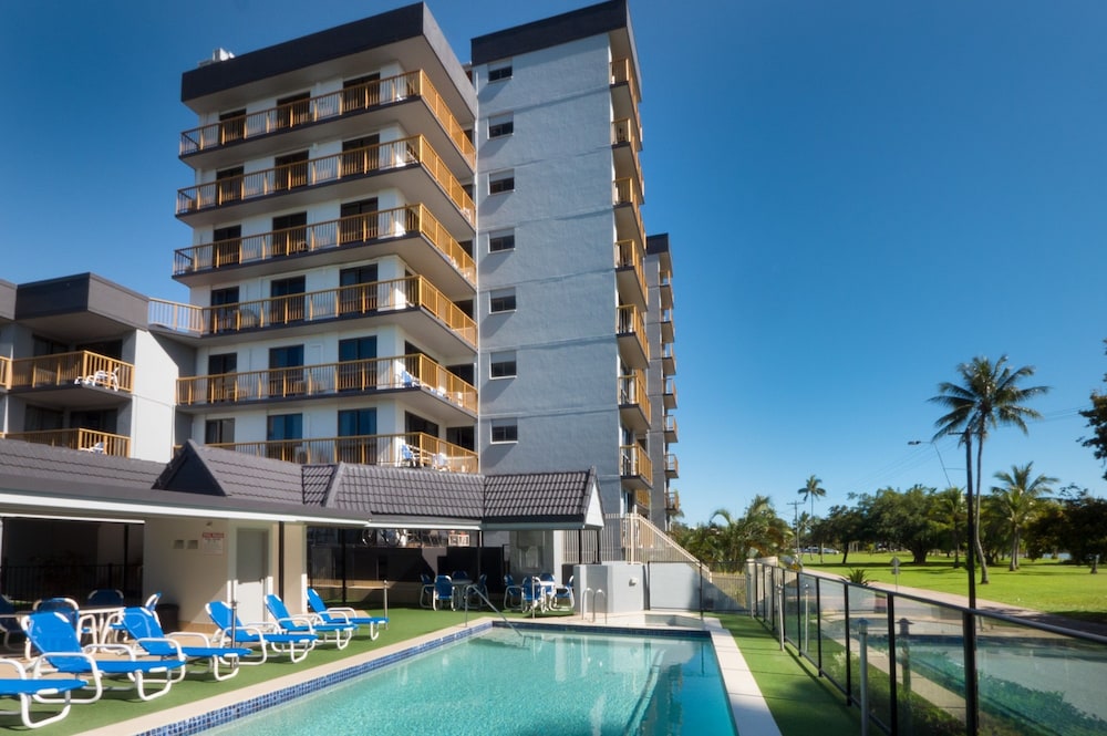 Coral Towers Holiday Suites 1/69