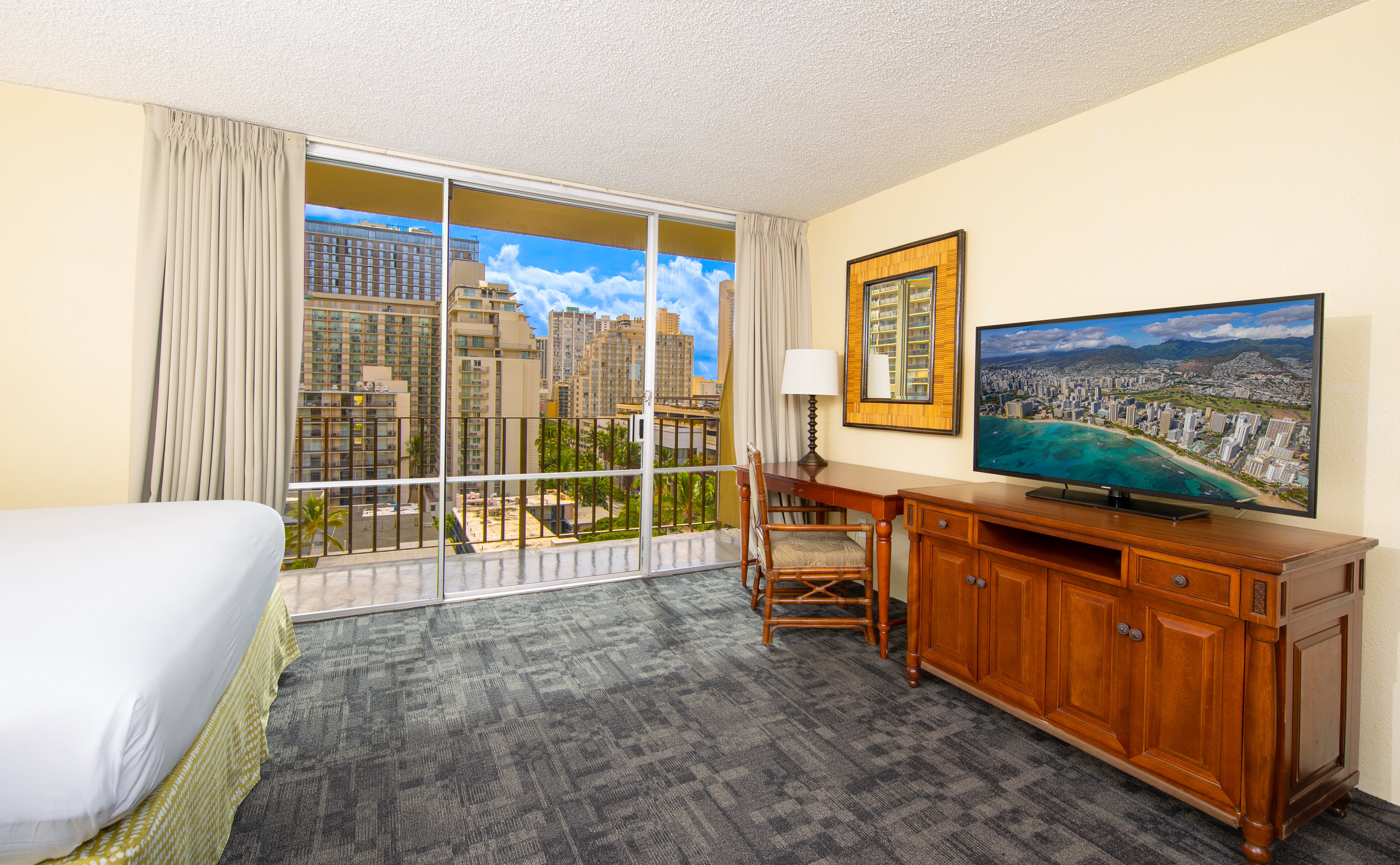 DELUXE, KING BED, CITY VIEW, KITCHEN