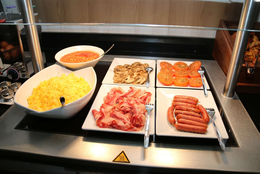 Golden Tulip Cannes de Paris 18/49