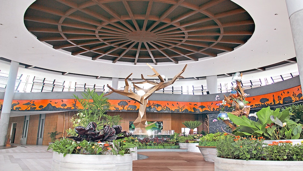 Royal Safari Garden Resort & Convention 53/67