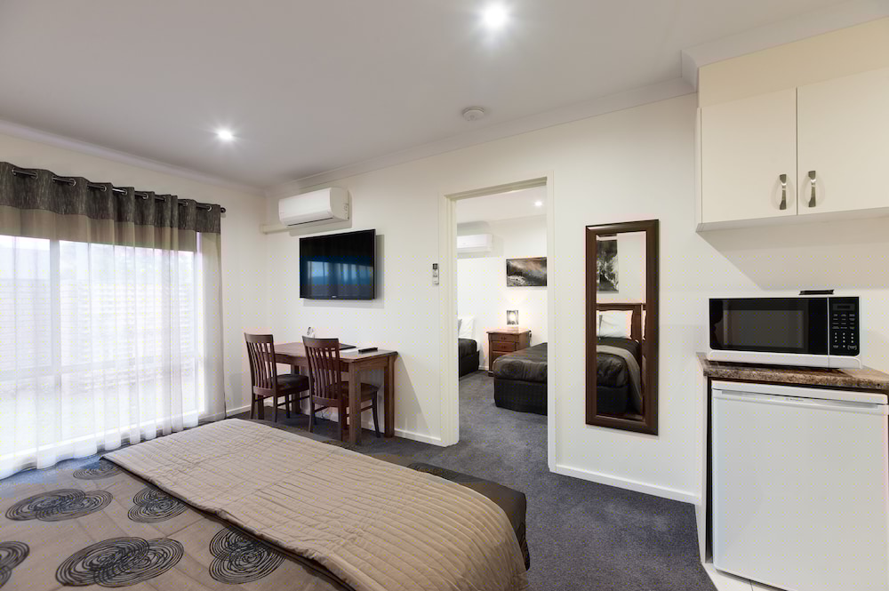 Addison Motor Inn 18/42