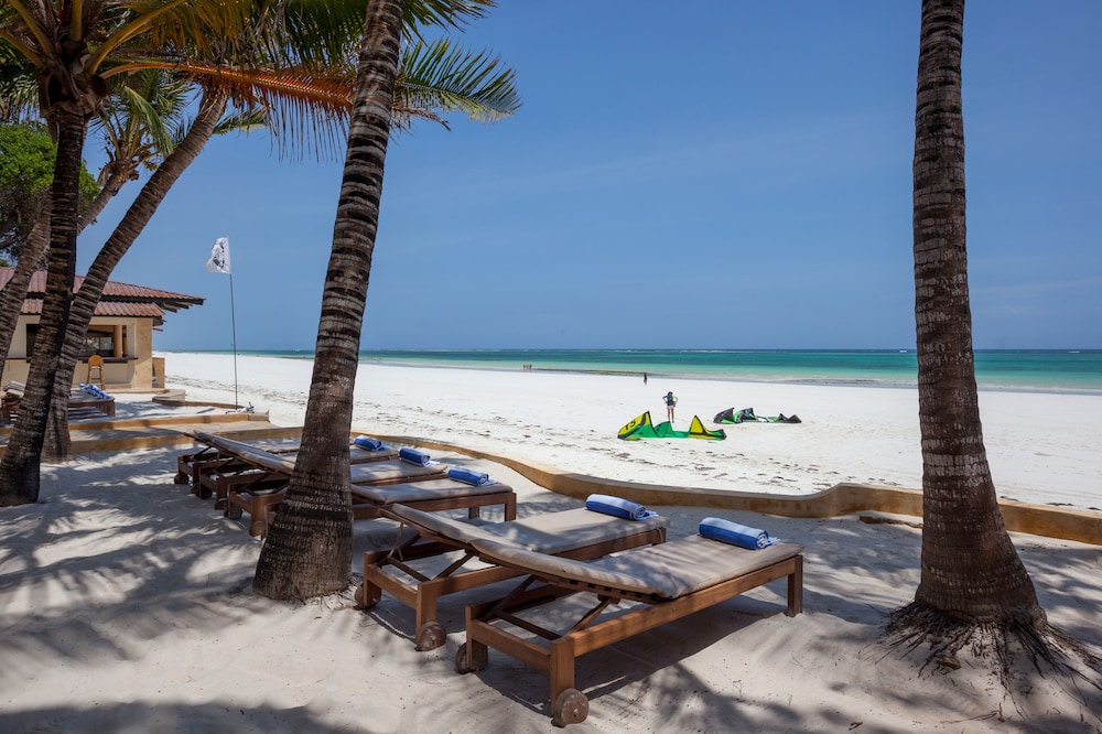 Blue Marlin Beach Hotel 38/50