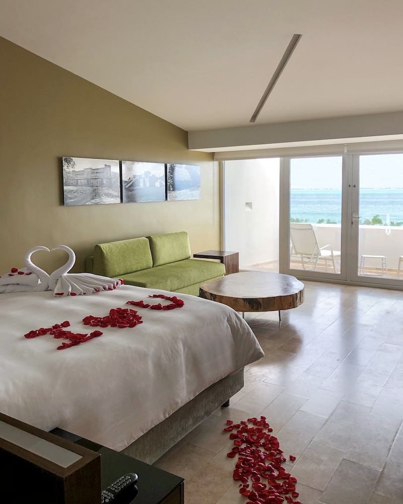 Presidente Intercontinental Cancun Resort 36/82