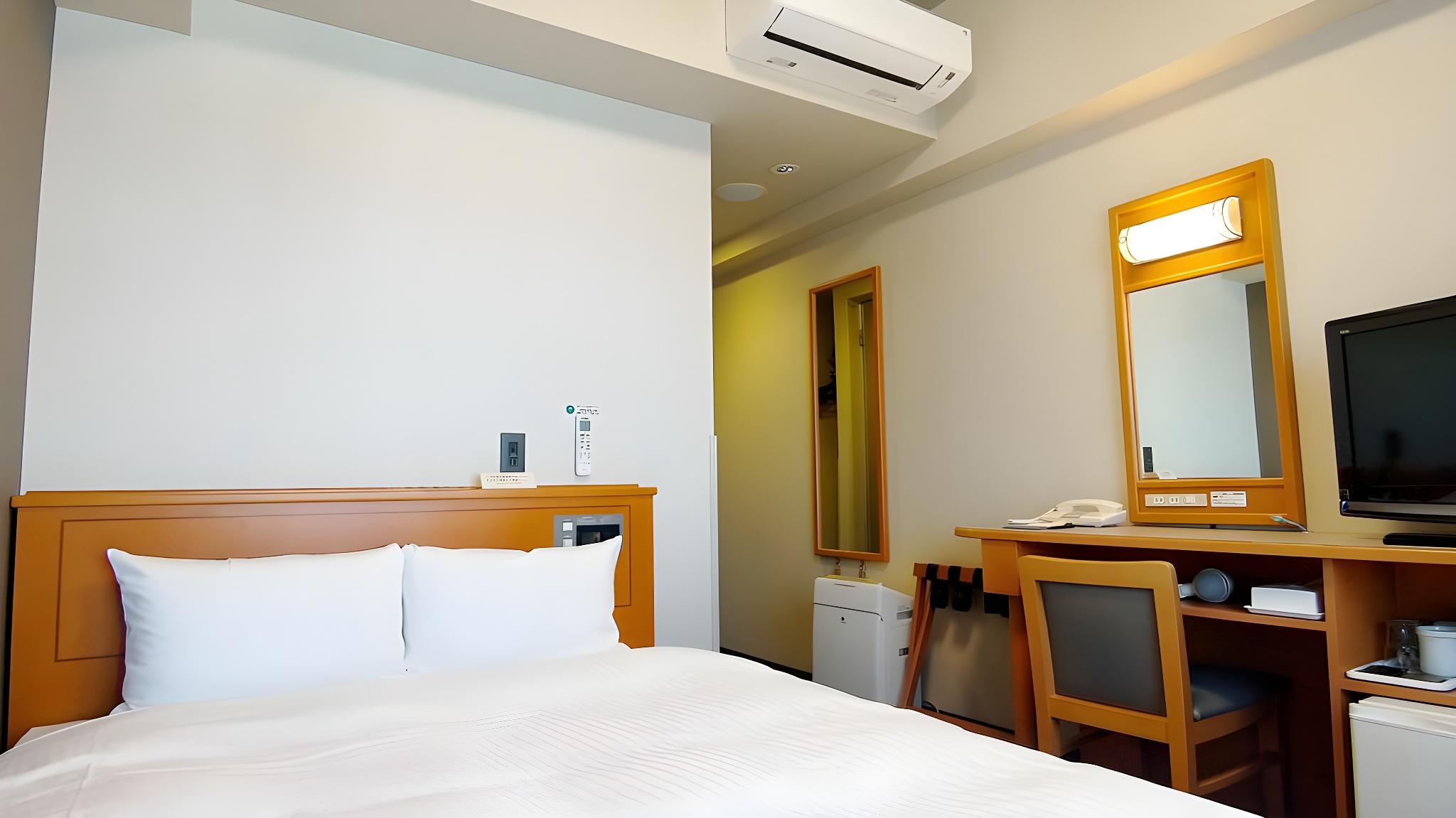 Semi Room, Standard, Semi Double Bed, Smoking