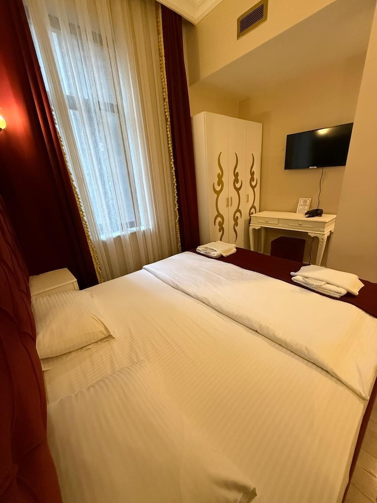 As Hotel Taksim 25/50