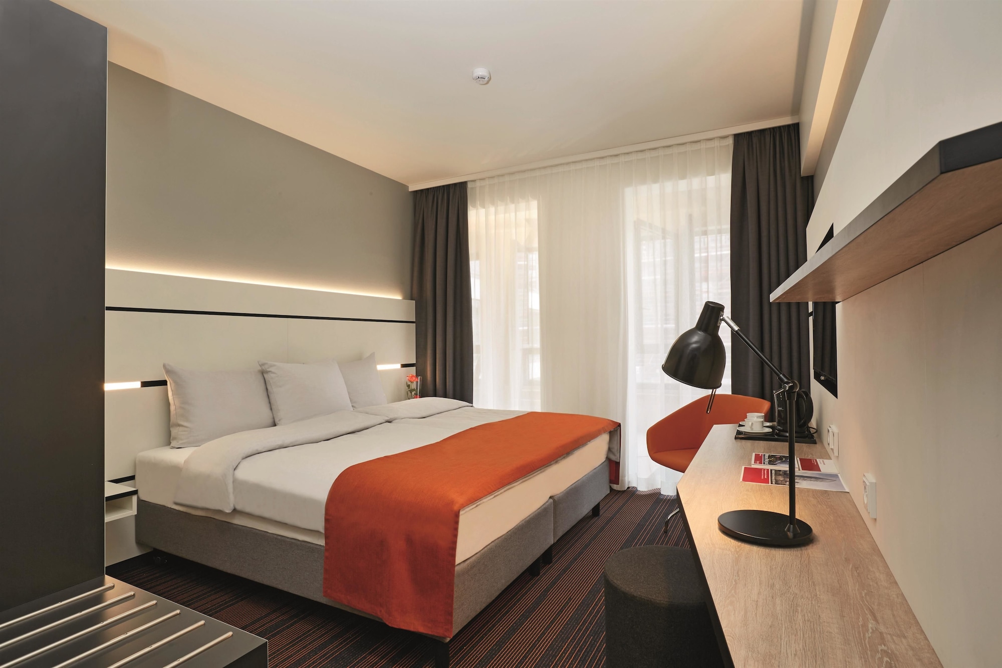 COMFORT, DOUBLE BED