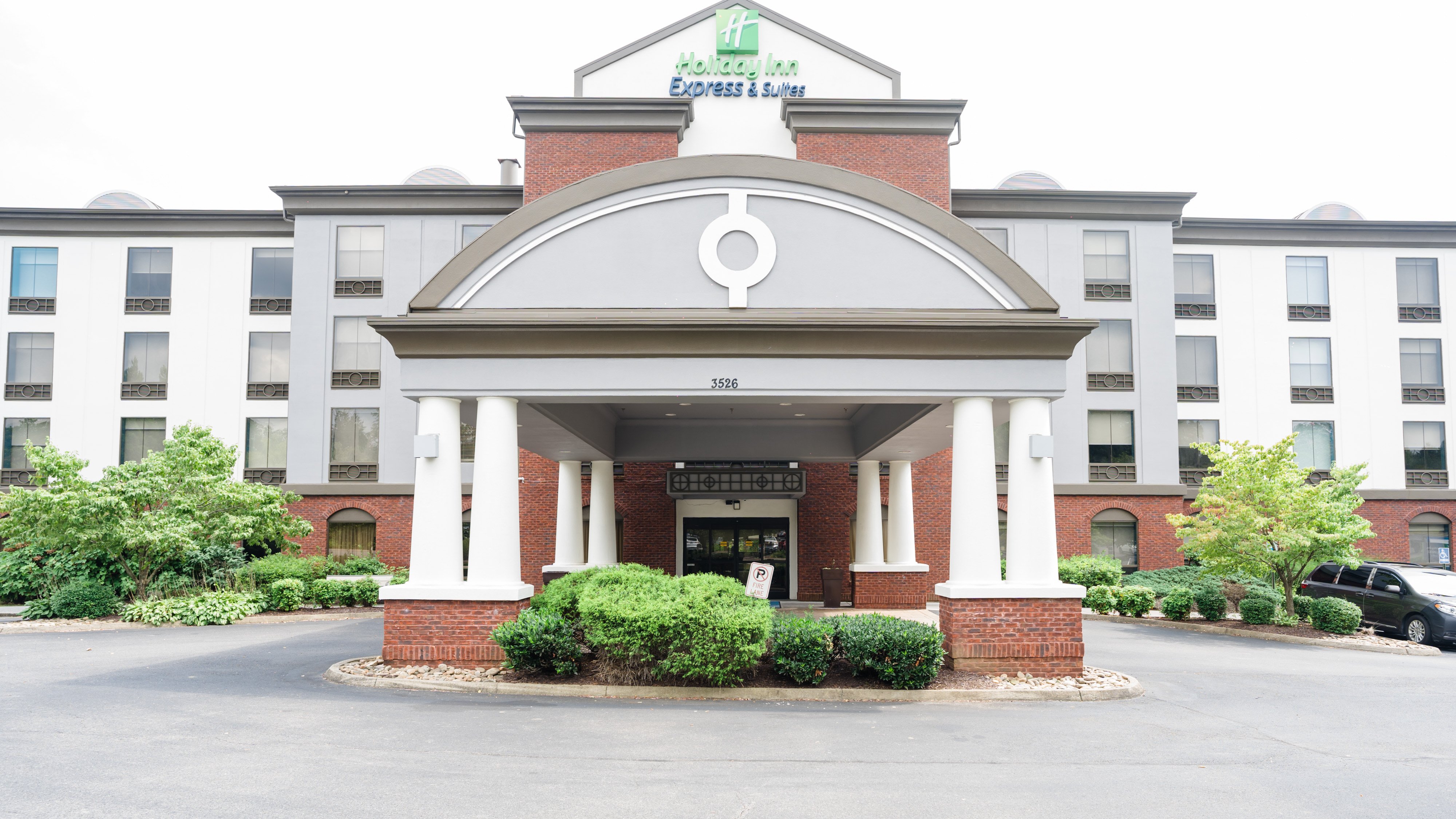 Holiday Inn Express Hotel Suites Kodak East Sevierville 4/64