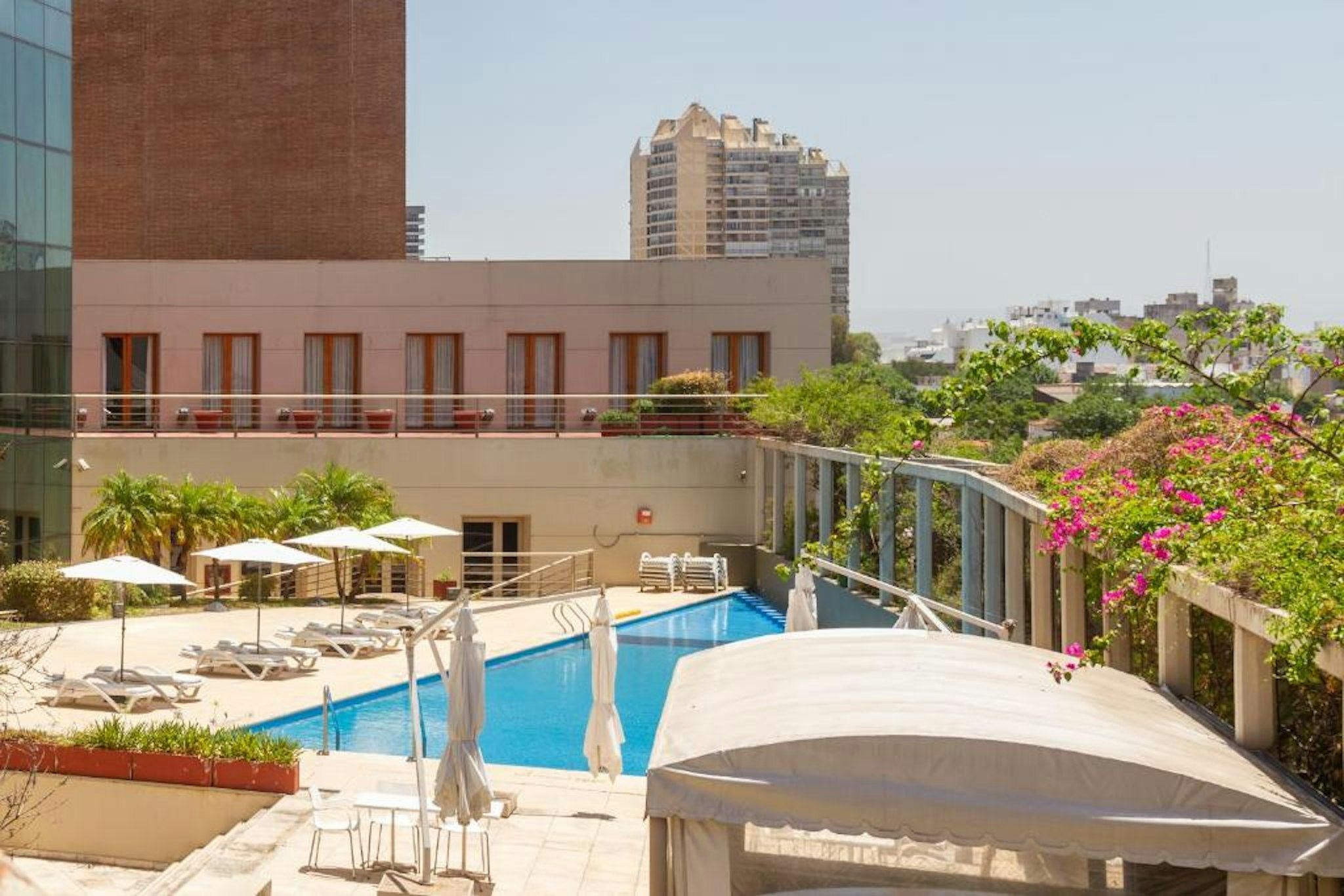 Quinto Centenario Hotel 35/36