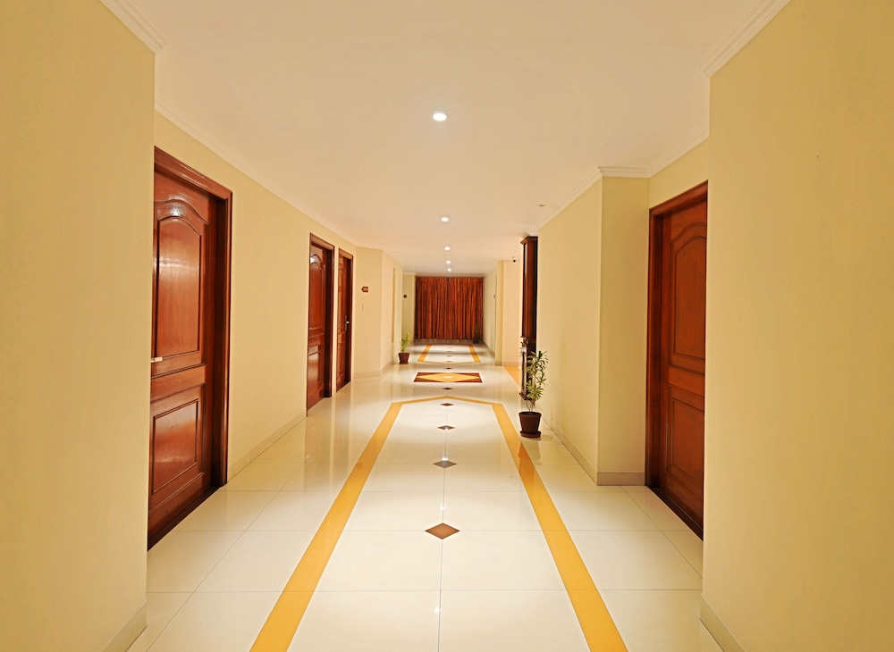 Hotel Gnanam 35/49