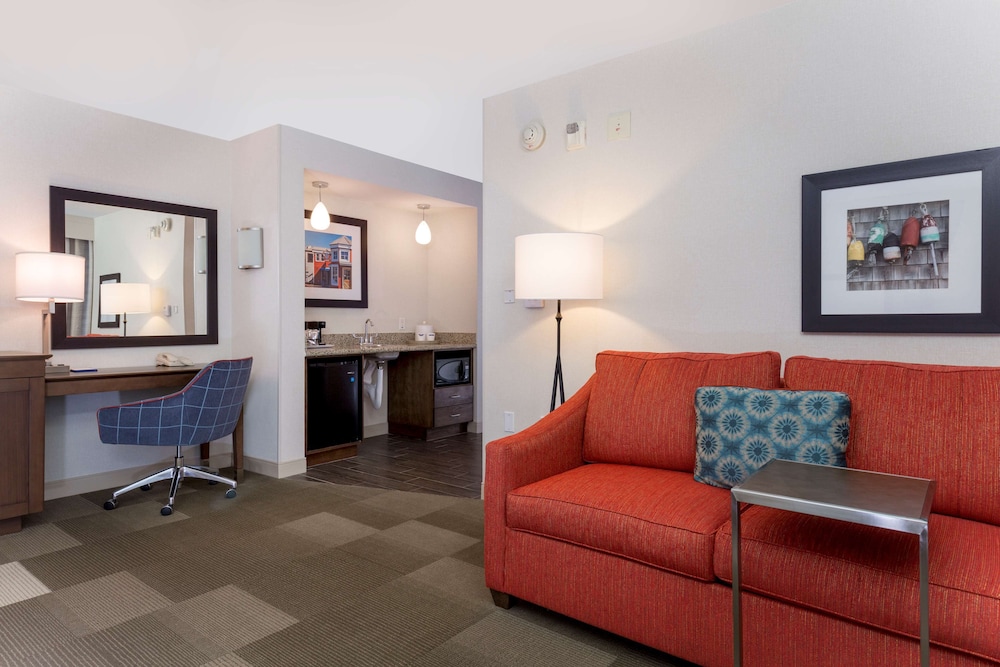 Hampton Inn Santa Barbara/Goleta 33/50
