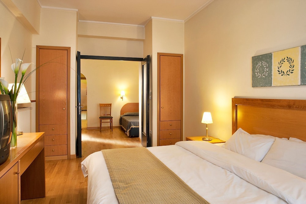 Achilleas Hotel 15/45