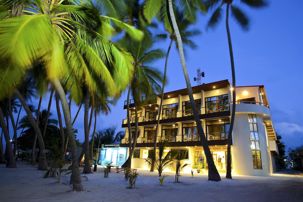 Kaani Beach Hotel 4/59