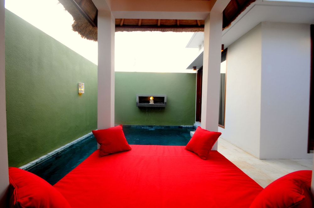 JAS BOUTIQUE VILLAS 16/37