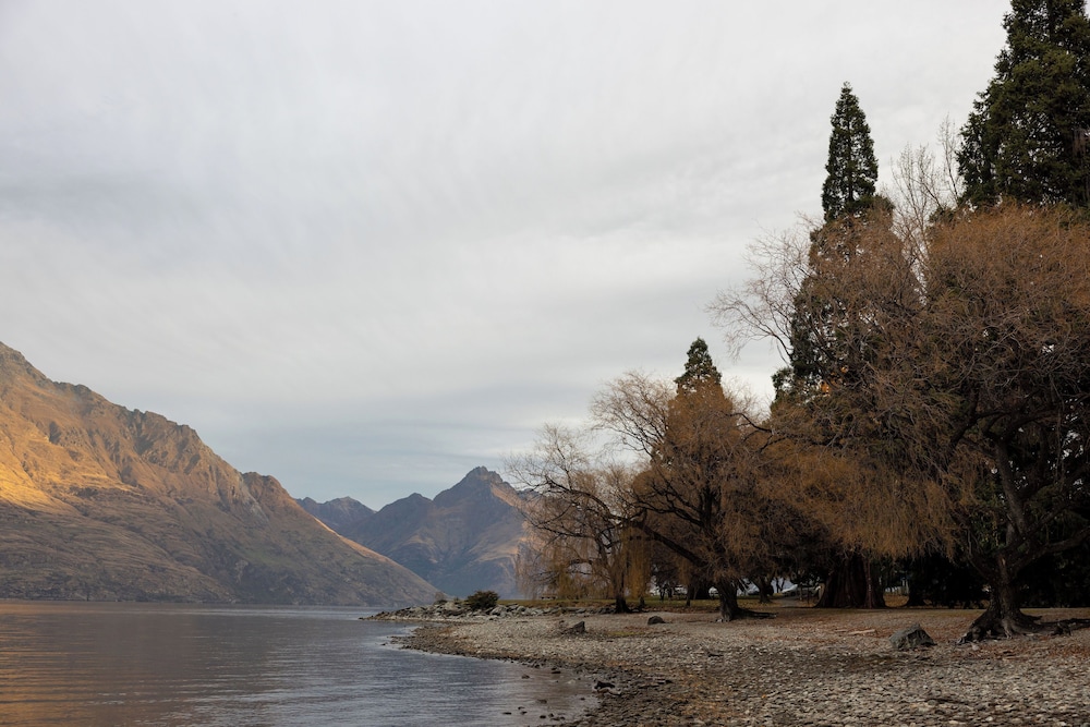 Haka House Queenstown Lakefront 44/50