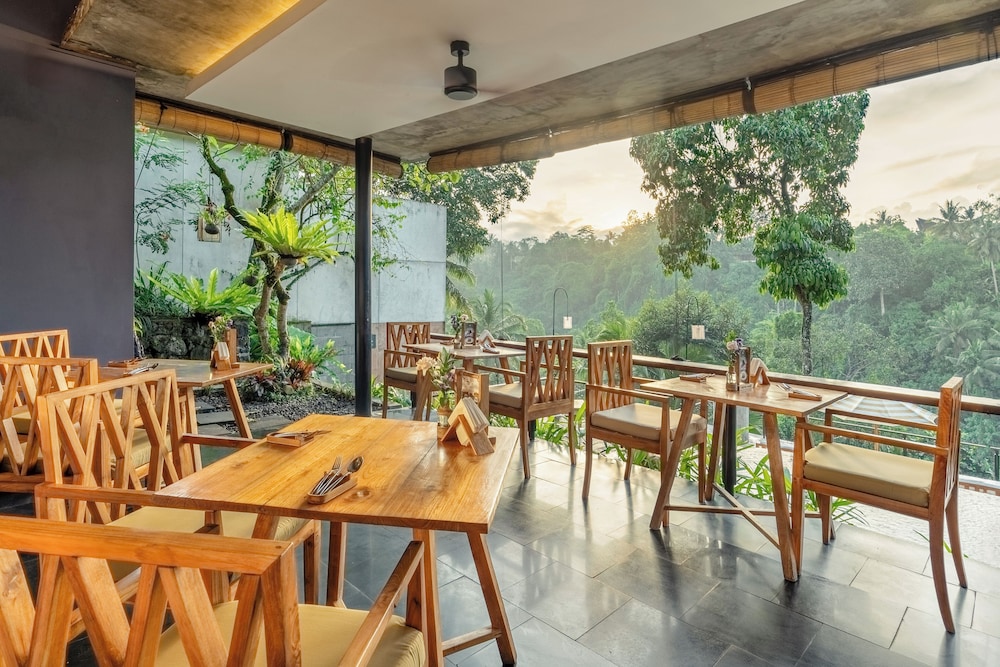 Amora Ubud Boutique Villas 37/48