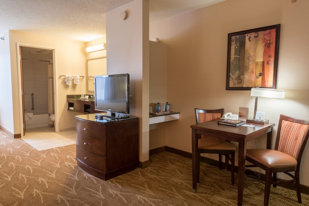 Kahler Inn and Suites - Mayo Clinic Area 53/60