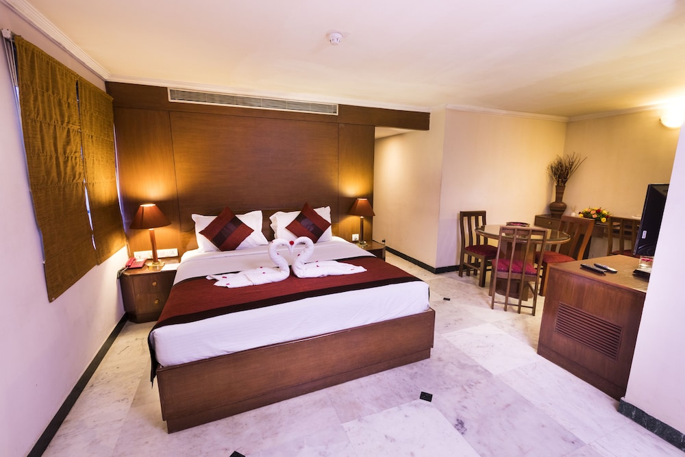 Grand Residence 12/50