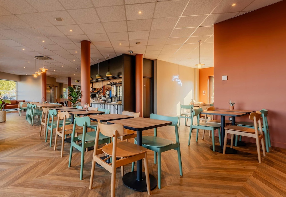 B&B HOTEL Maubeuge Gare 39/51