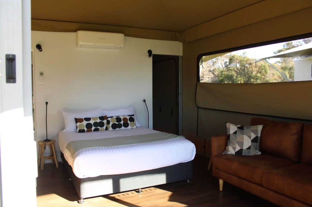 Safari, Deluxe, Tent, Queen Bed