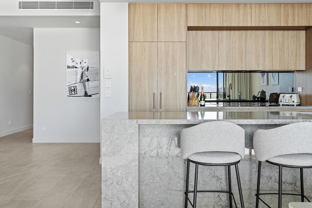 Encore Broadbeach 40/50
