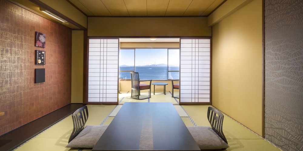 Shinojima Royal Hotel Kasuiso 49/50