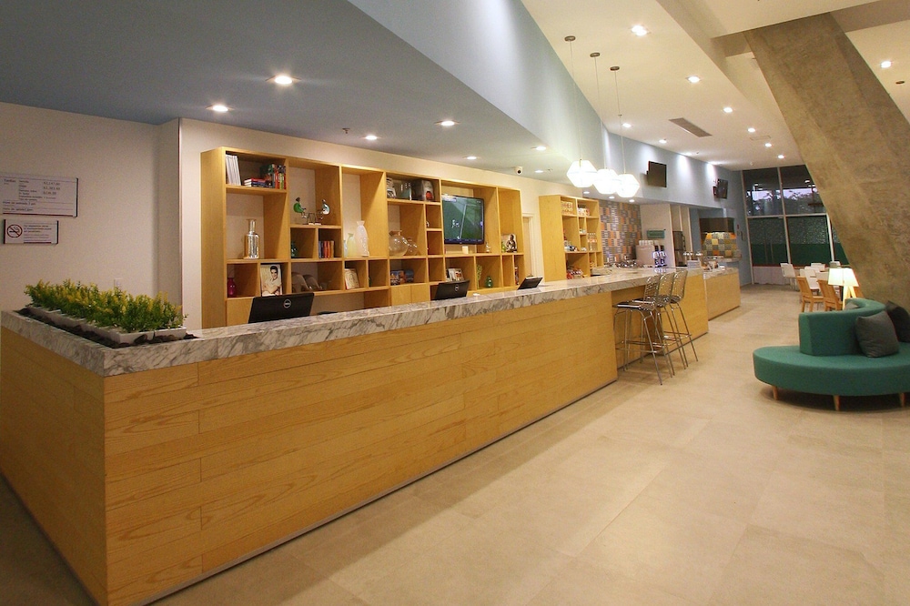 Fiesta Inn and Loft Ciudad del Carmen 8/50