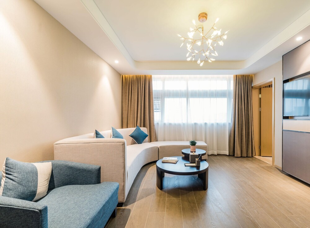 Atour Hotel (Ningbo Airport Yinzhou Avenue) 48/68