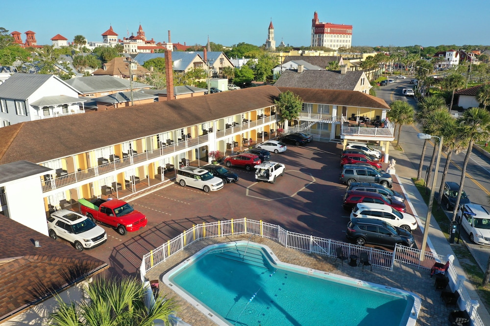 Marion Motor Lodge 3/65