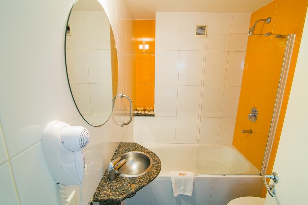 ROBERTA ROSA DE FONTANA SUITES 39/41