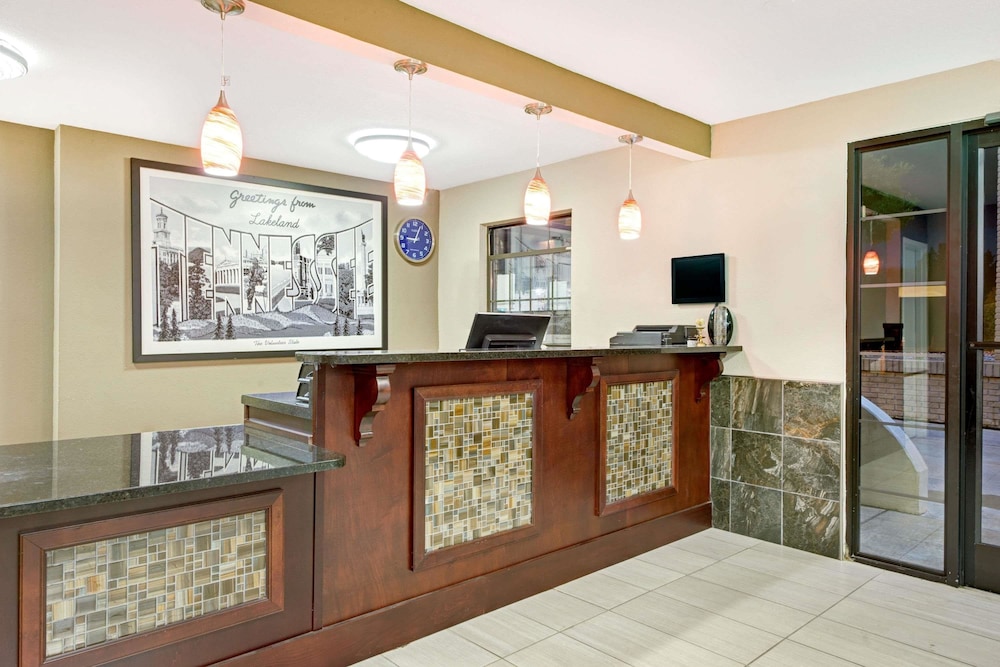 Super 8 by Wyndham Lakeland 7/41