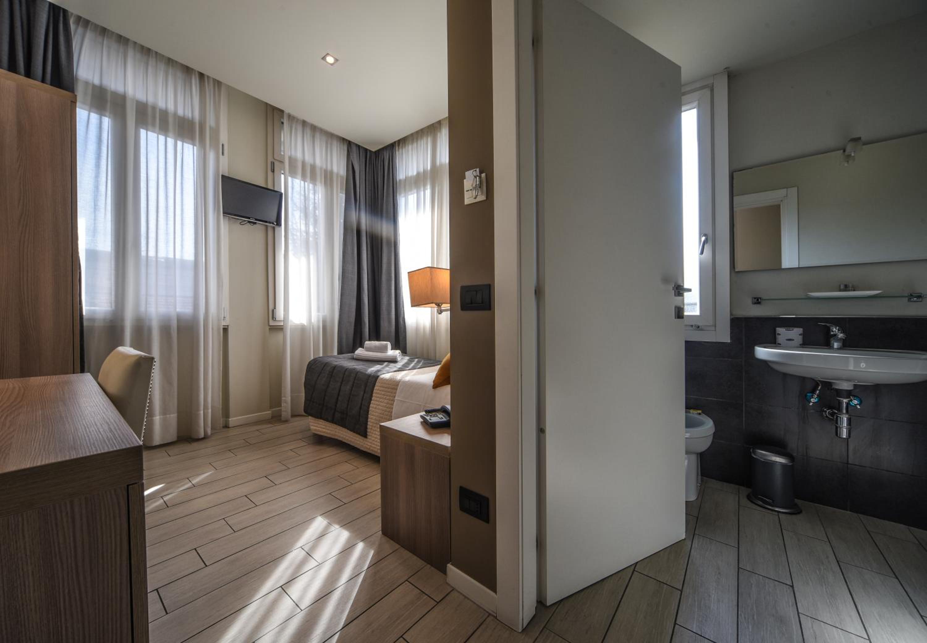 غرفة مفردة، Hotel Zara Milano 6/9