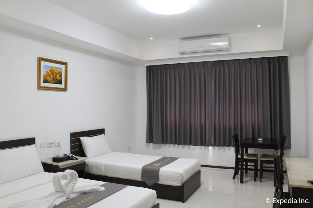 Townhouse Oak Vera Hotel Near Clark International Airport 15/57