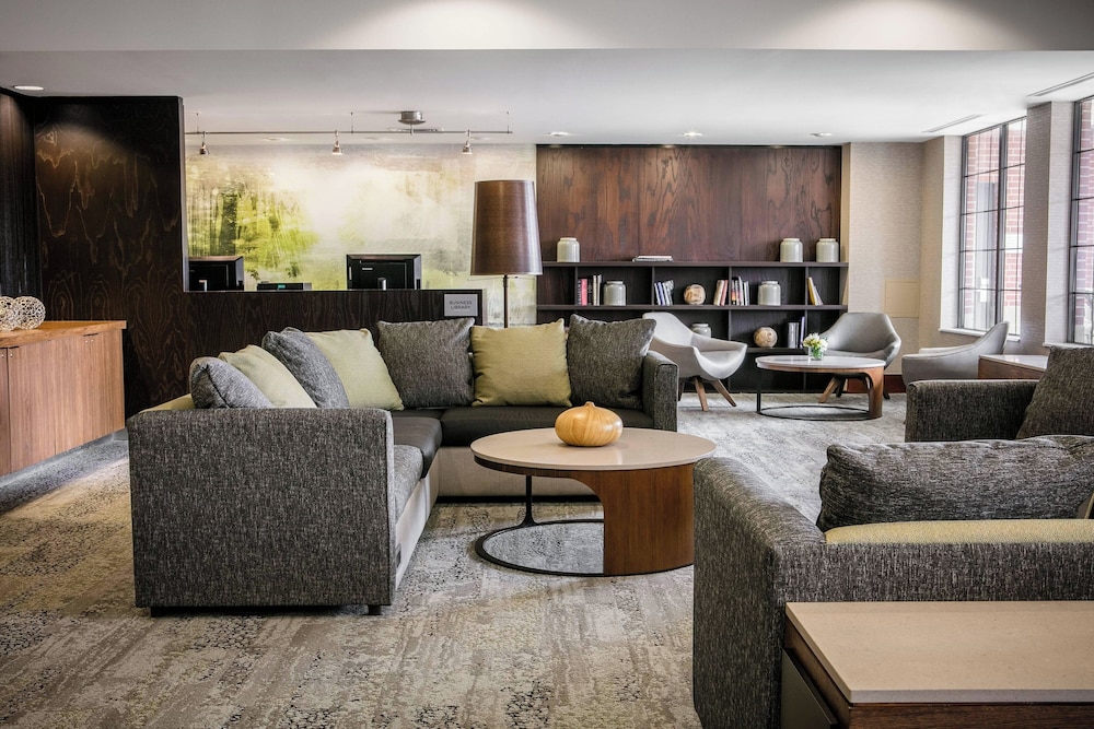 Courtyard Marriott Aksarben Village 29/50