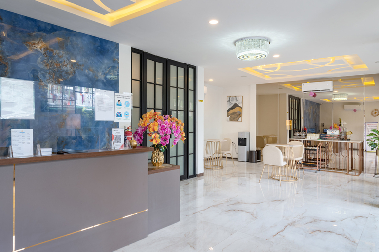 Orange Hotel Surabaya 2/11