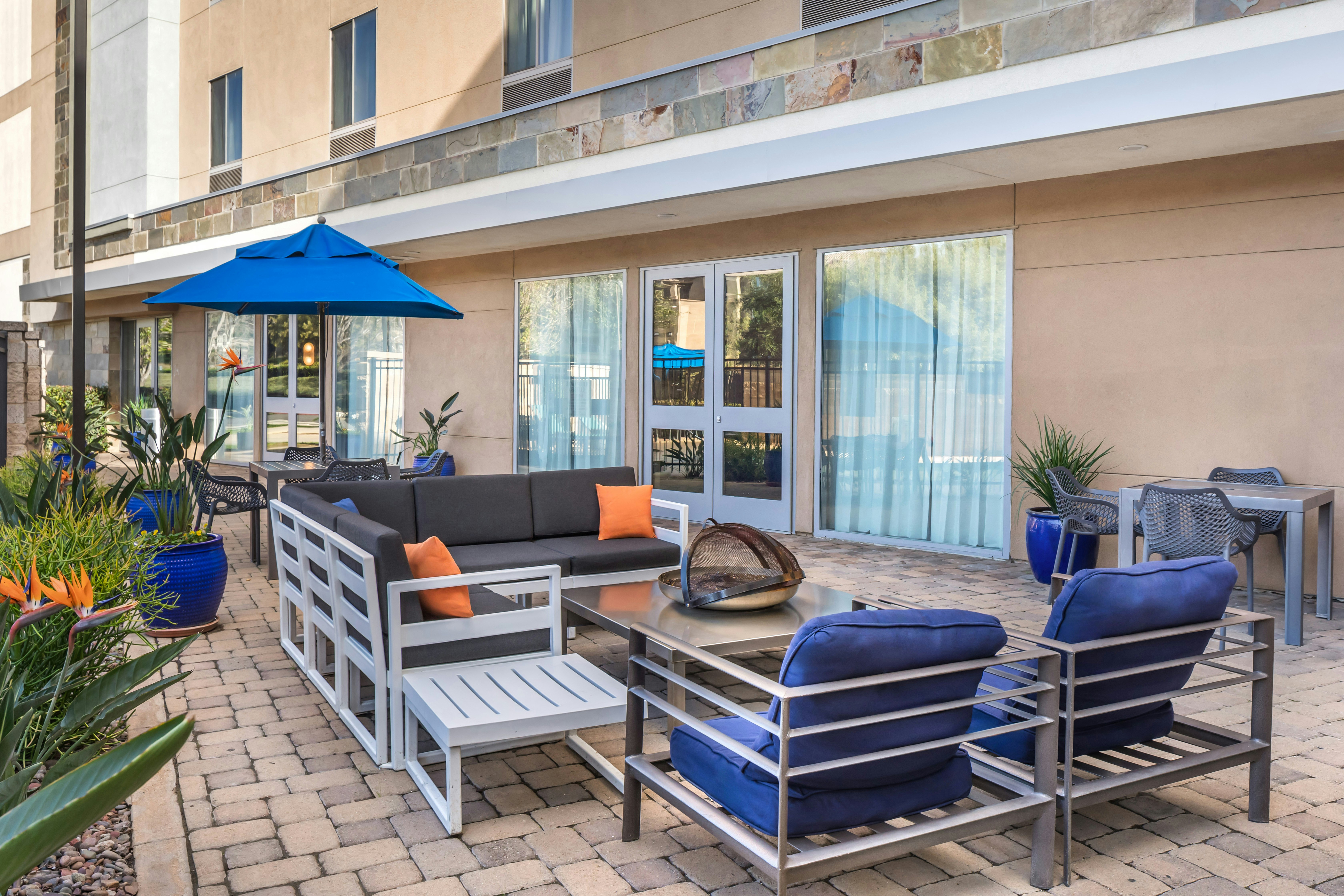 Hampton Inn Suites Riverside Corona East 41/66